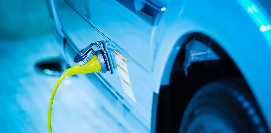 Zonnepanelen en een elektrische leaseauto: de ideale combinatie voor lage maandlasten